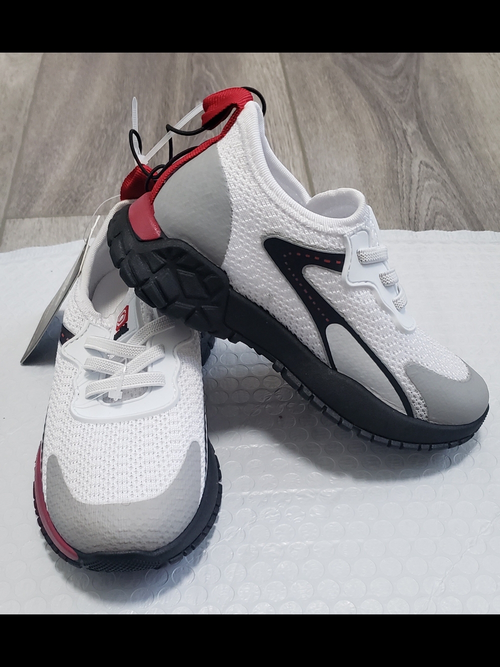 Ecko Unlimited Kids White Black Gray Red Sneakers